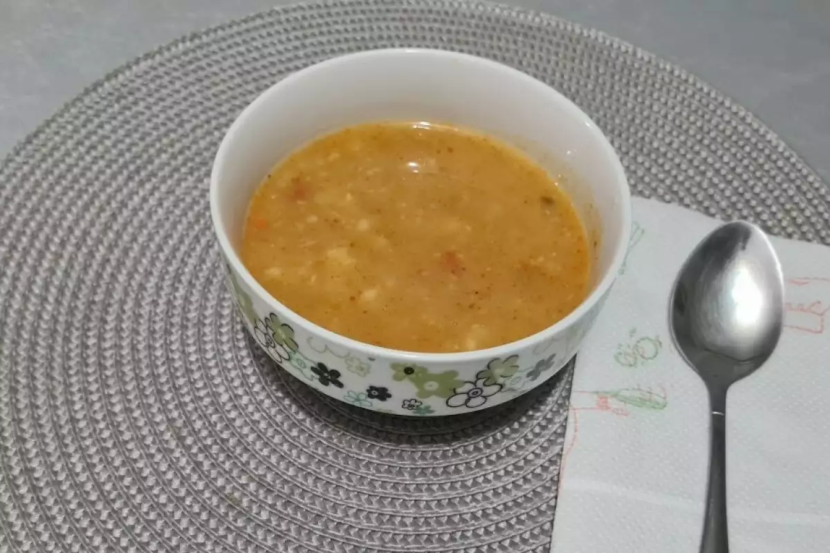 Най вкусната турска супа с червена лещаНеобходими Продукти● червена леща