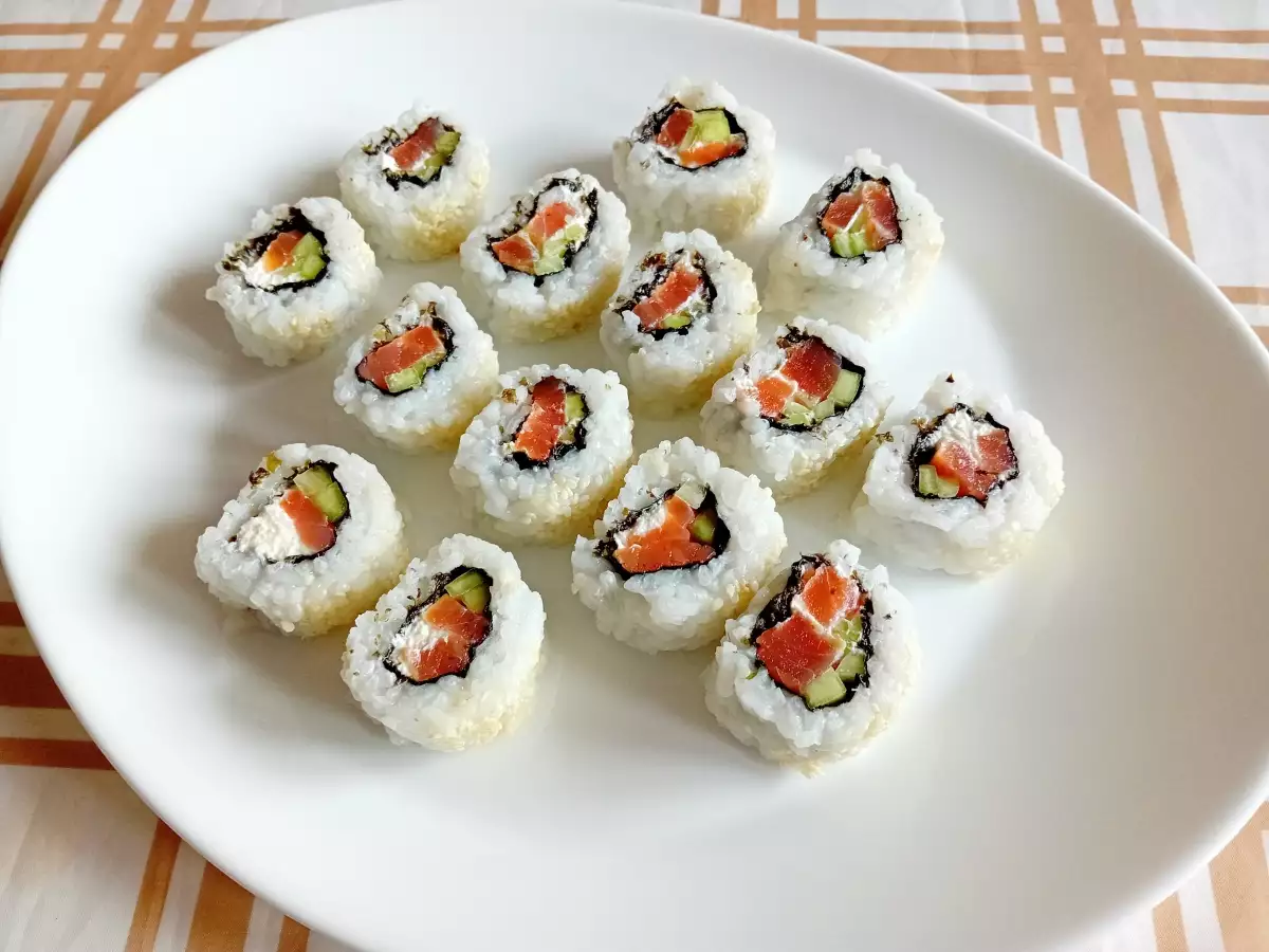 Смятате ли, че обърнатото суши се различава на вкус от