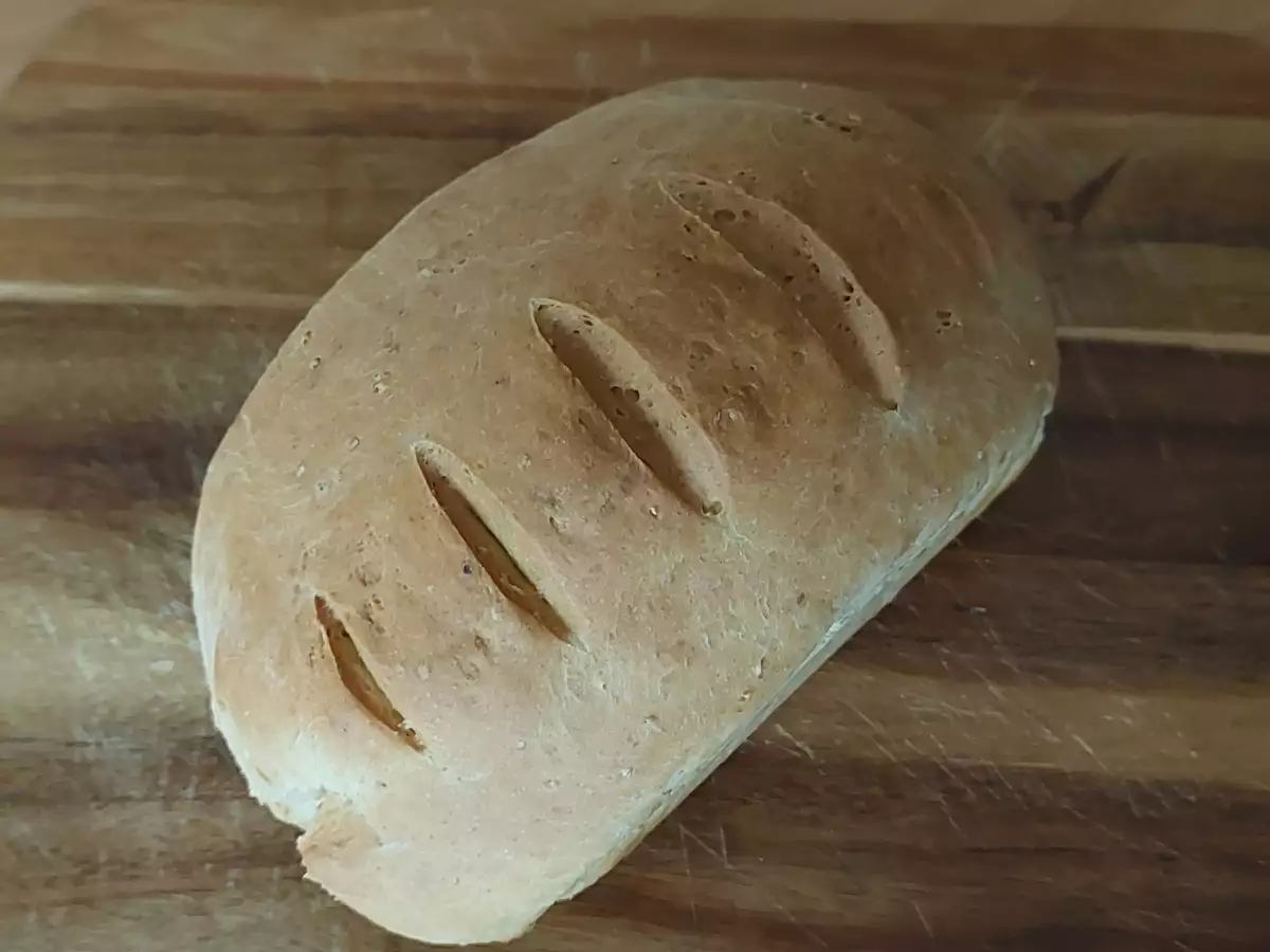 Макар и обикновен този хляб е наистина много сполучливНеобходими Продукти●