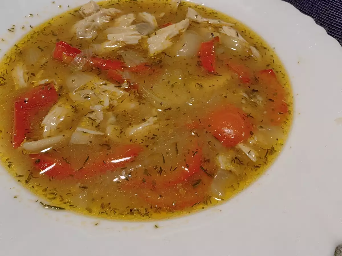 Лесна пилешка супа в мултикукър днешното ни предложение за