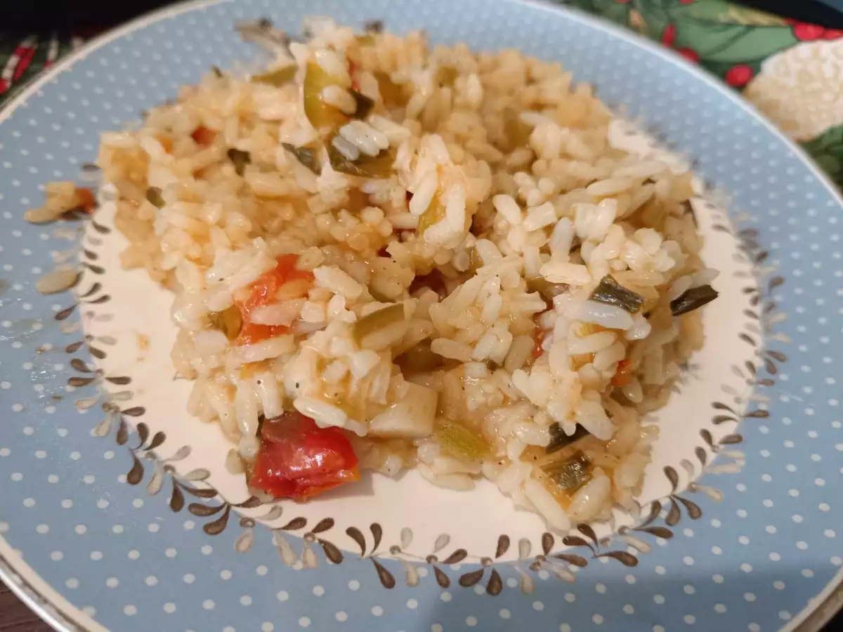 Ориз с пресен чесън и чери домати постен и