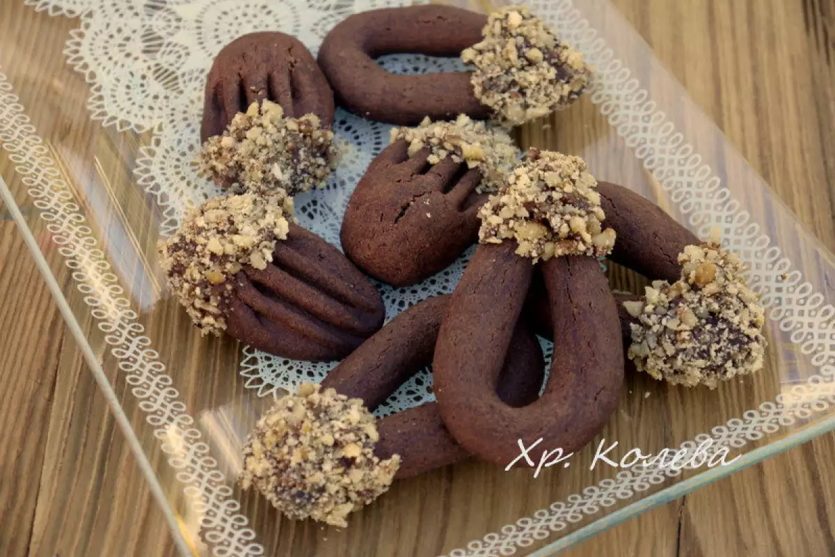 Шоколадови бисквити за празник които са идеални за абитуриентски балове