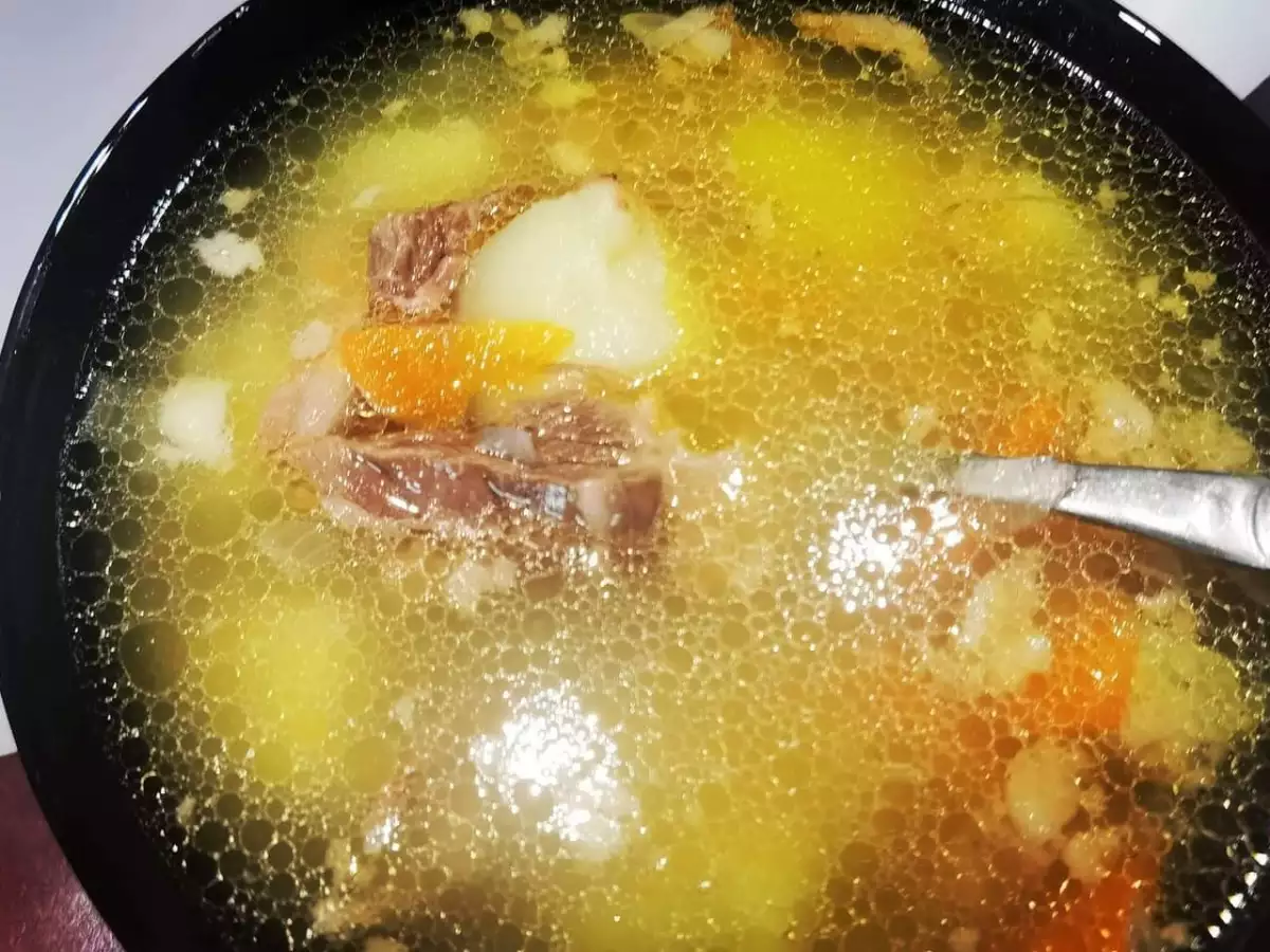 Крехко и ароматно Телешко варено с картофи и моркови -