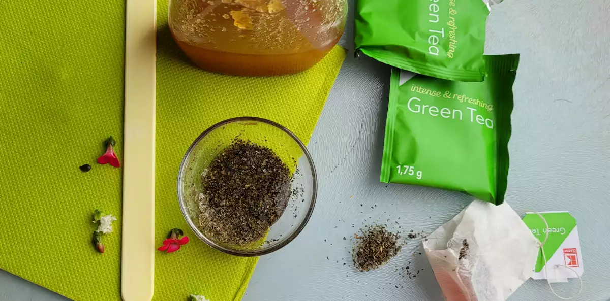 Лесна за приготвяне маска против бръчки със зелен чай и