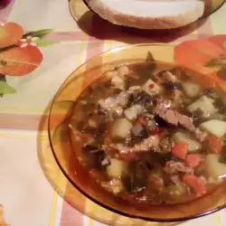 Агнешка супа с чесън