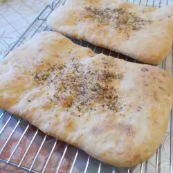 Домашни арабски питки пълнени със сирена и лук
