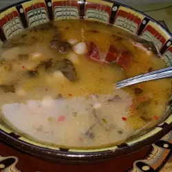 Есенна супа с боб