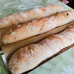 Багети от спелта с маслини и сушени домати