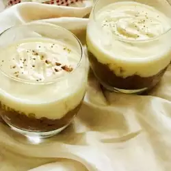 Десерт в чаша с масло