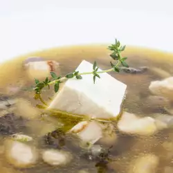 Пролетна супа с чубрица