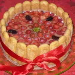 Бишкотено-бисквитена торта с плодове