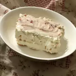 Бишкотен десерт със скир и маскарпоне