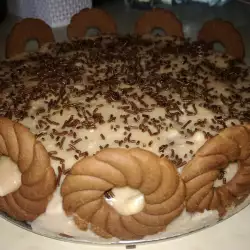 Бисквитена торта с кокос и шоколад