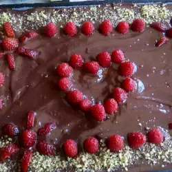Малинова торта с шоколад