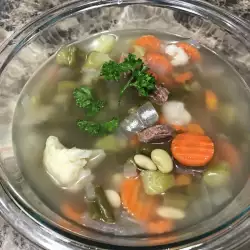 Диетична супа с боб Лима и телешко