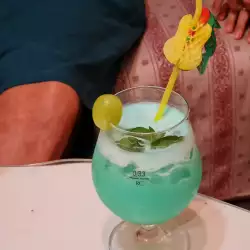 Blue Hawaii коктейл