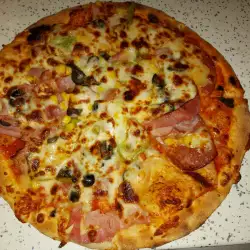 Богата пица Аматричана