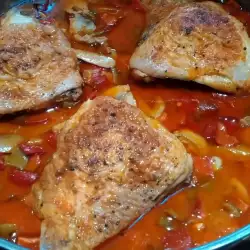 Пилешко на фурна с доматено пюре
