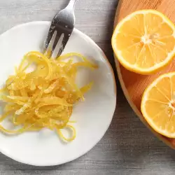 Захаросани лимонови кори