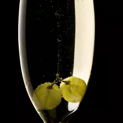 Летни напитки с грозде