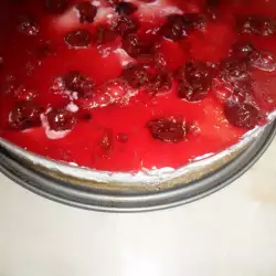 Десерт с извара и череши