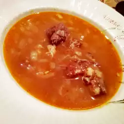 Червена агнешка супа