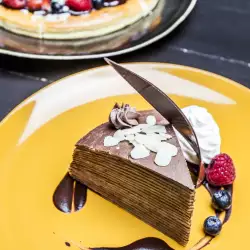 Шоколадова торта с палачинки