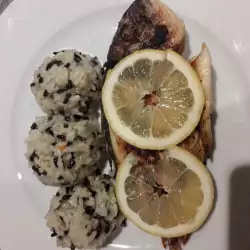 Ципура на скара с бял и черен ориз