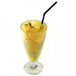 Зимен коктейл с лимони