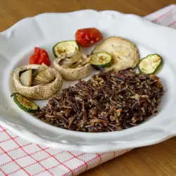 Рецепти с черен ориз и бульон