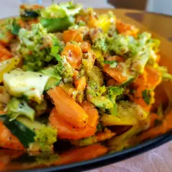 Зеленчукова салата с ленено семе
