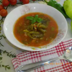 Зеленчукова супа със зелен фасул и зеле