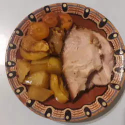 Картофи с месо и ябълки