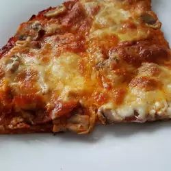 Пица с гъби и моцарела