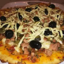 Пица със сирена и маслини