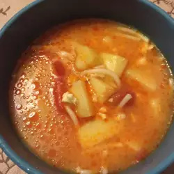 Доматена супичка със сирене