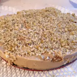 Бисквитена торта Дулсе де лече с орехи