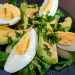 Здравословна салата с яйца