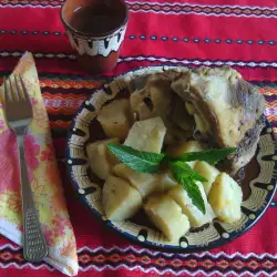Картофи с месо и джоджен