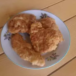 Панирани пилешки гърди с горчица