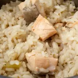 Скумрия с ориз на фурна