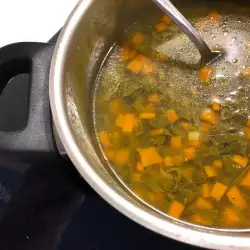 Зеленчукова супа с лук