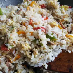 Ориз с месо и яйца