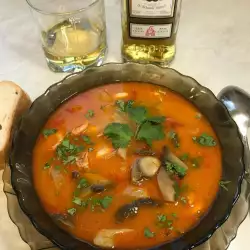 Лесна гъбена супа с печени чушки