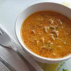 Вкусна супа с пачи крак и мляко