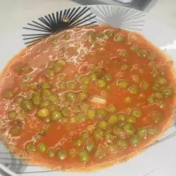 Грах яхния с домати
