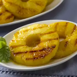 Десерт с ананас без яйца
