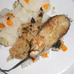 Печена риба със зелен лук