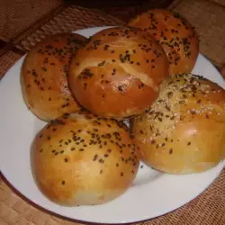 Домашни хлебчета със сусам