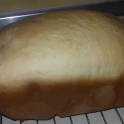 Хляб с яйце в хлебопекарна